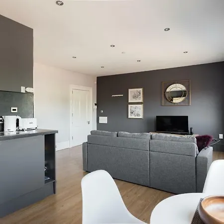 The Riverside Retreat - Modern & Stylish 1bdr In The Old City Apartment